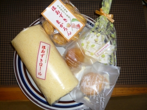 地元の洋菓子店と開発した”ほおずきロール”