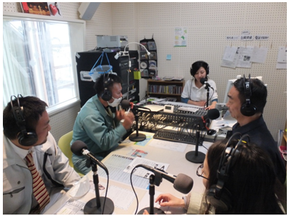 FMくめじまで出展内容のPRを行った