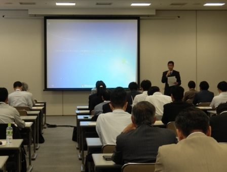 平石所長からの当機構業務概略説明