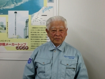 農業生産法人アグリサポート南大東株式会社 代表取締役社長 沖山 龍嗣氏(写真提供:沖縄県糖業振興協会)