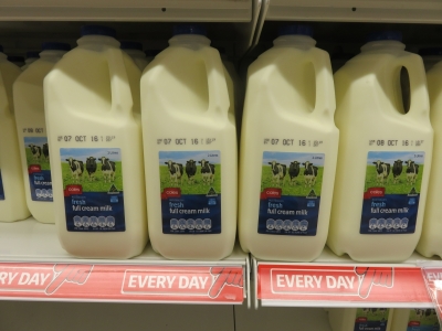 写真 コールズ社が販売していた1リットル1豪ドル牛乳