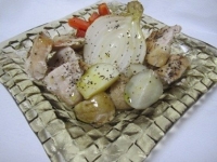 たまねぎの塩ロースト　応用編　〜鶏肉、根菜類も一緒にオーブンへ〜